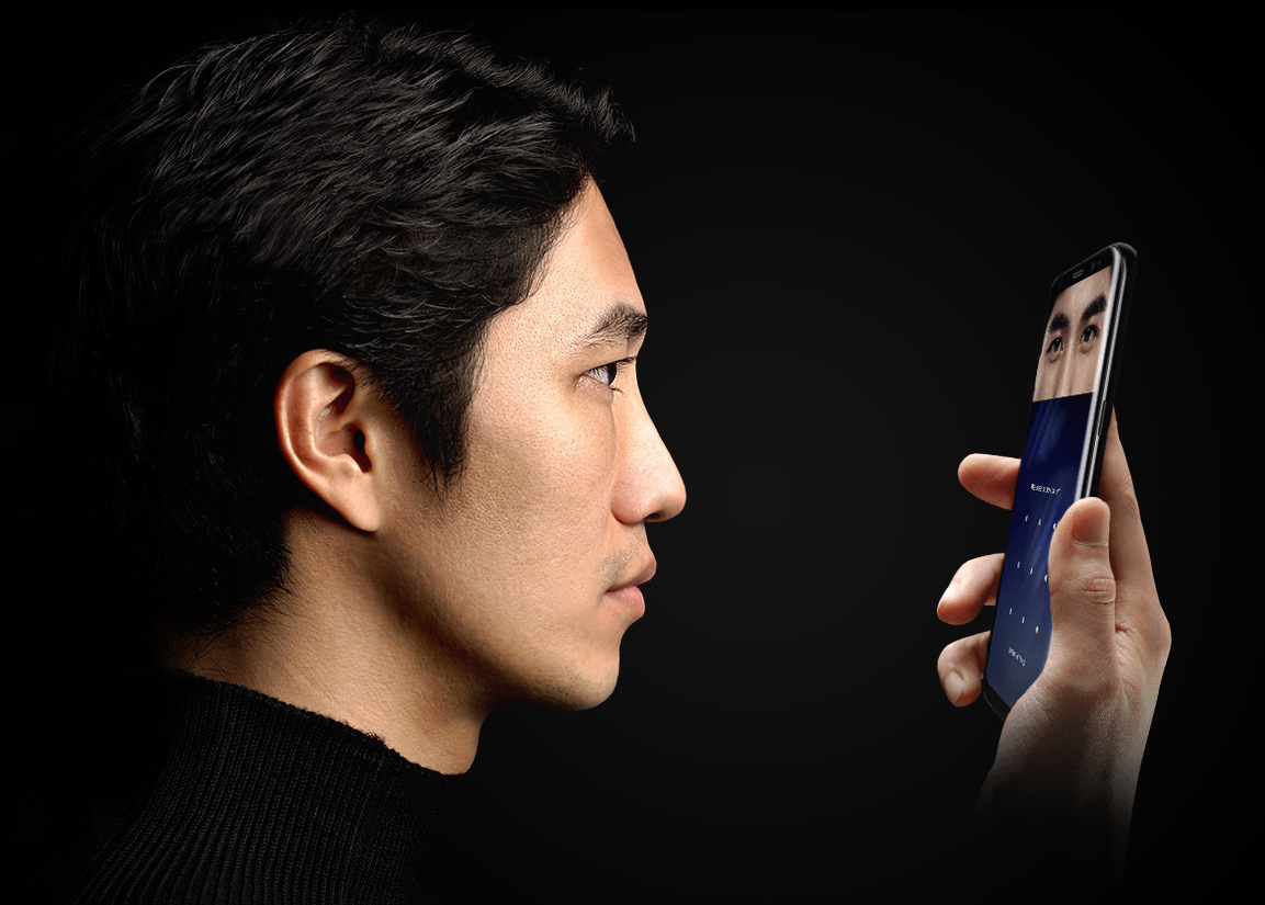 Optiunea de recunoastere faciala a Samsung Galaxy S8 pacalita cu o poza